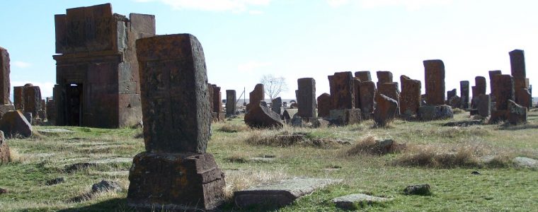 Նորատուսի գերեզմանատուն